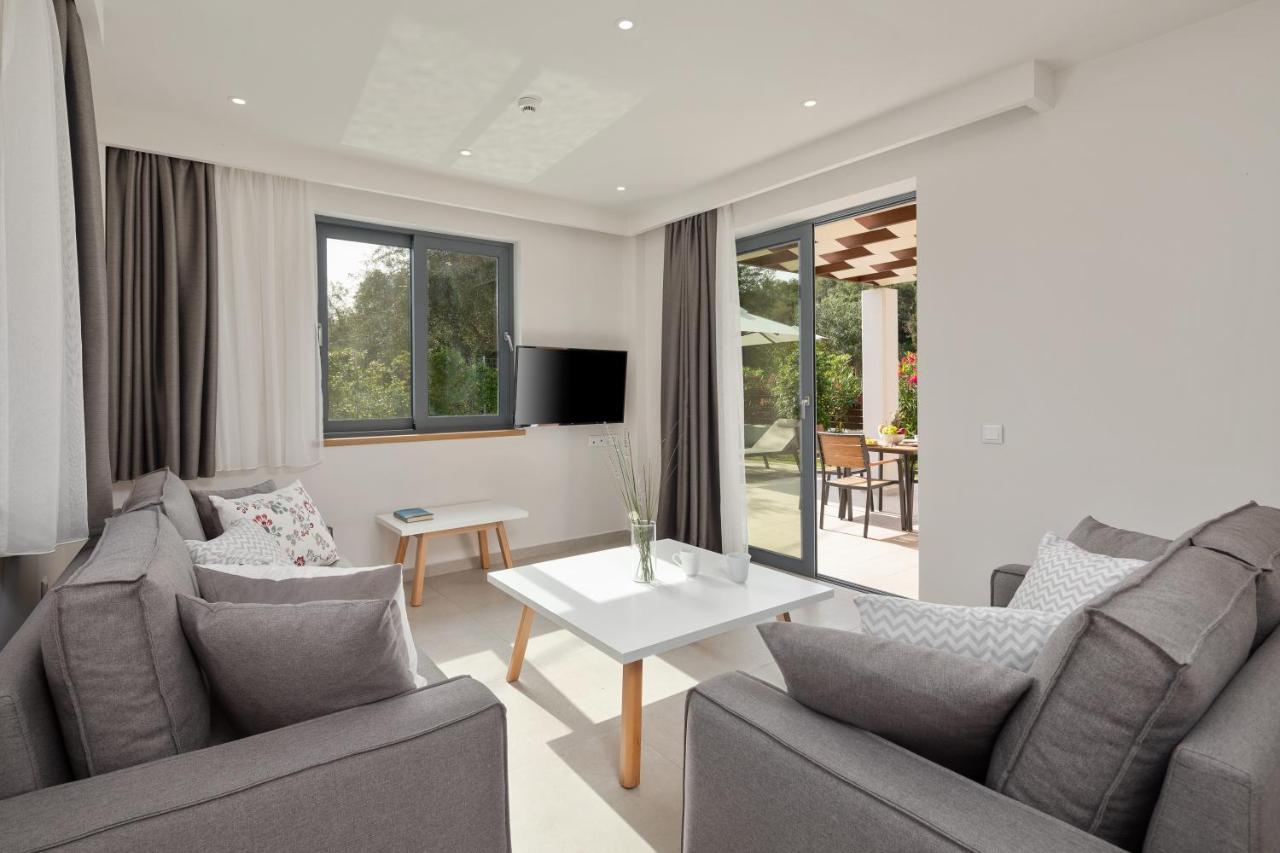 Perithia Suites Exteriör bild